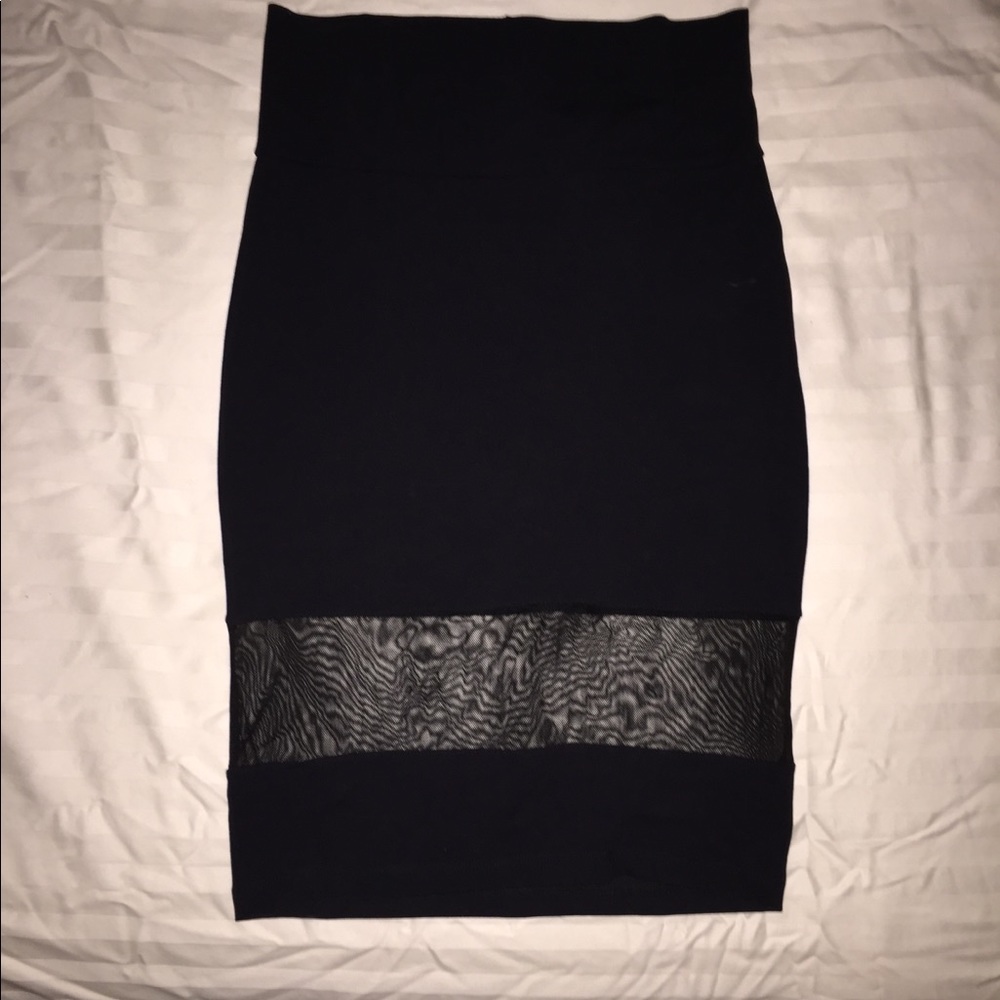 Black fitted pencil skirt